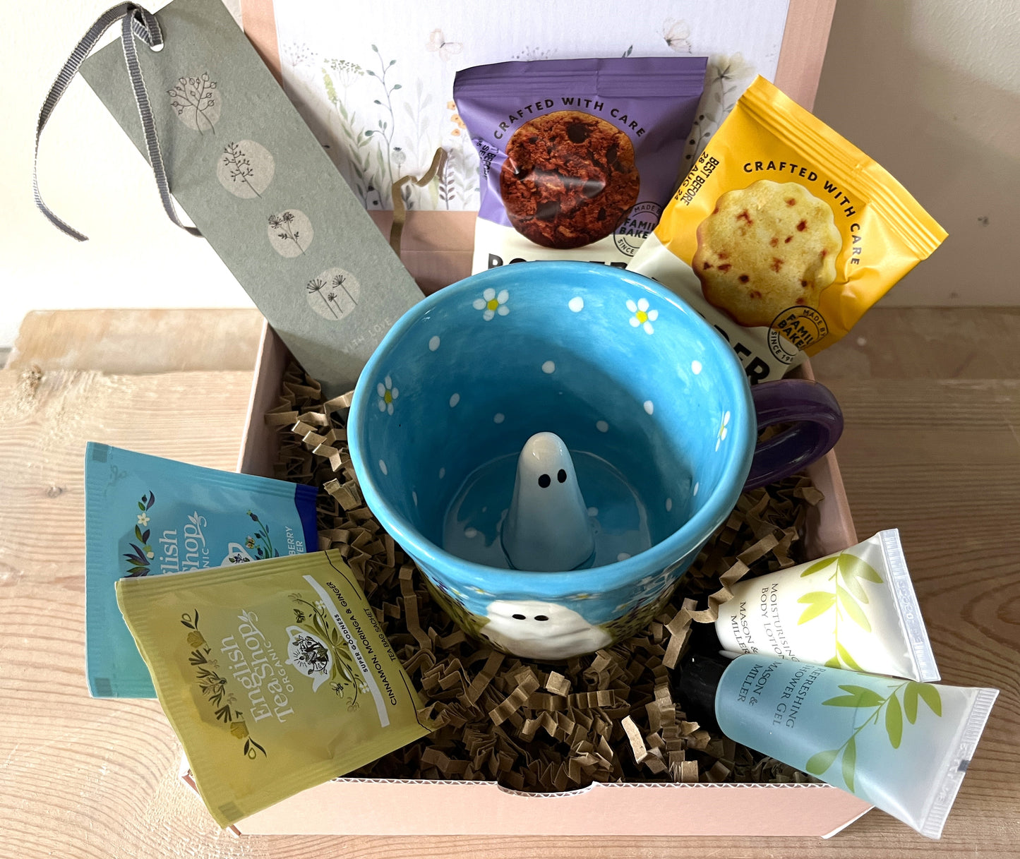 Millie's Pottery Blue Sky White Daisies with Peek-a-boo Ghost Gift Set