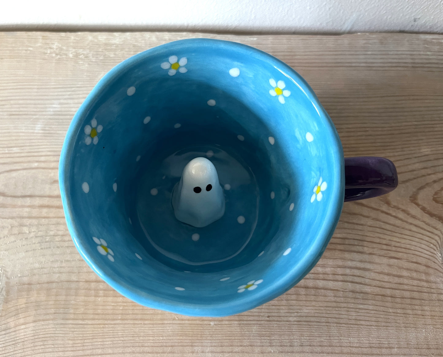 Millie's Pottery Blue Sky White Daisies with Peek-a-boo Ghost Gift Set